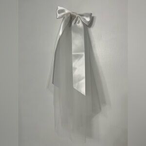 Elegant White Bridal Hair Veil